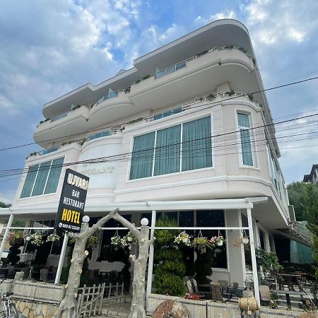 Hotel Ujvara Belsh Exterior foto